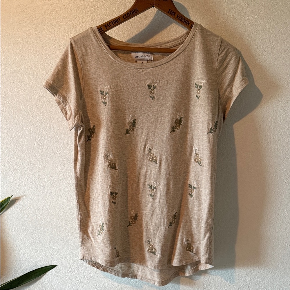 Liz Claiborne Beige Floral Embroidered Tee Size S